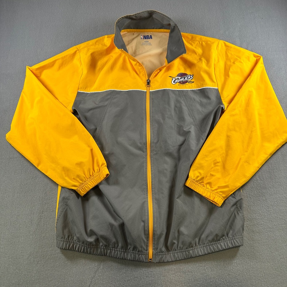 NBA Cleveland Cavaliers Jacket Mens Medium Yellow Grey Full Zip Windbreaker ZA08